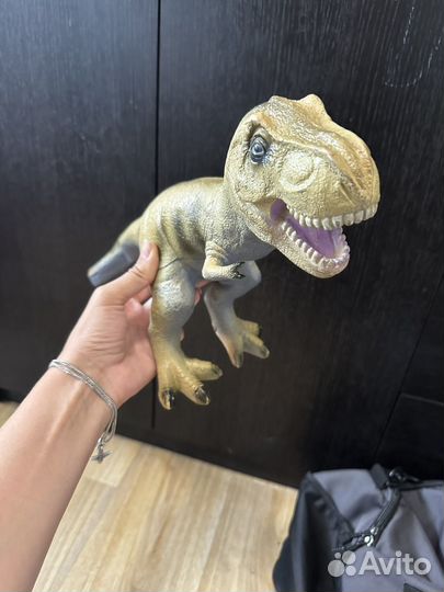 Тиранозавр, трицератопс, анкилозавр