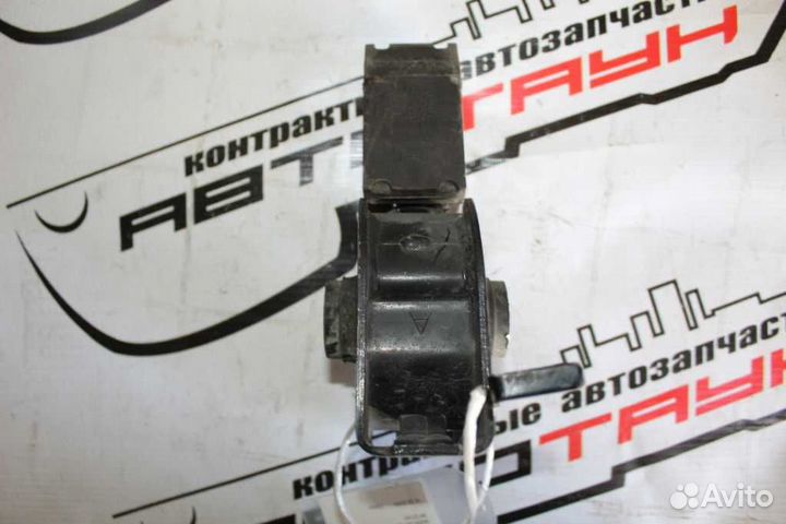 Подушка двс toyota. isis noah premio voxy wish. ZR