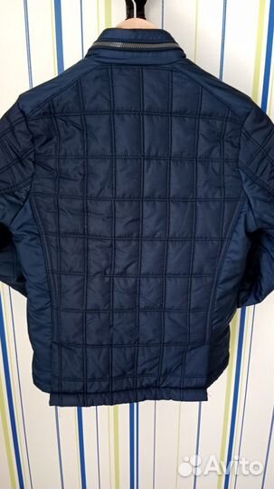 Продам куртки для мальчика