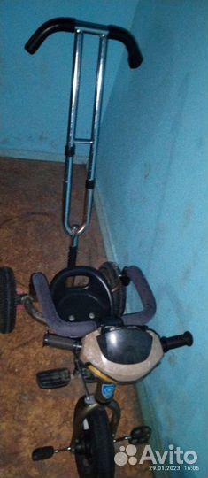 Велосипед с ручкой