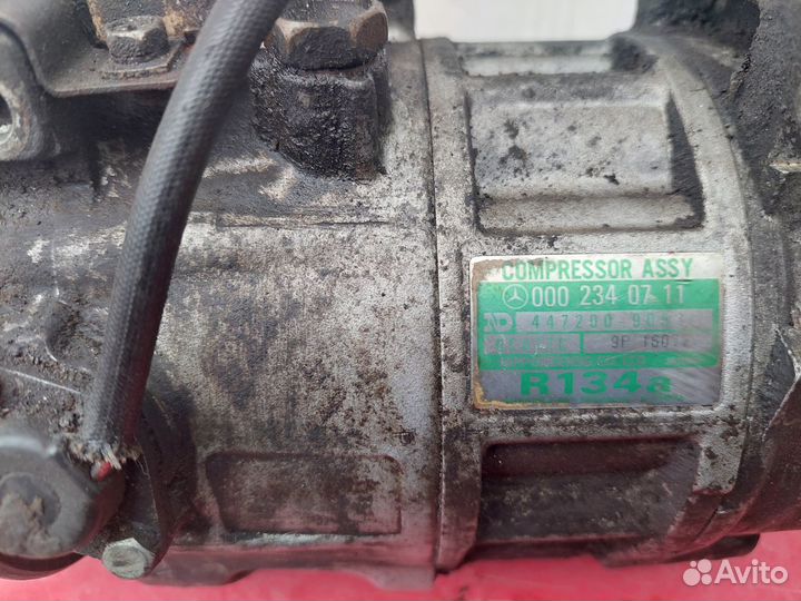 Компрессор кондиционера Mercedes-Benz W202 M104