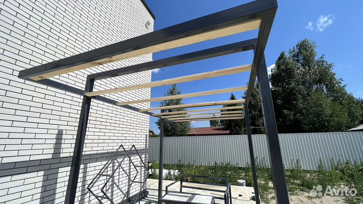 Беседка с мебелью