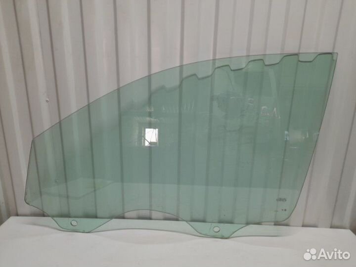 Стекло двери передней левой Volkswagen Touareg GP