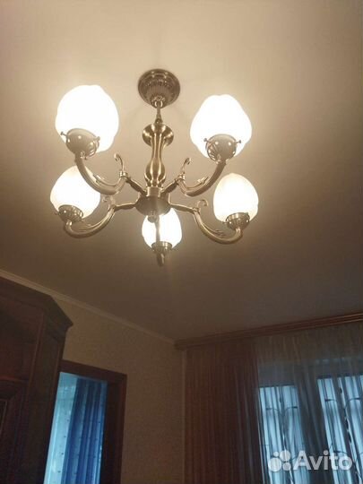 Люстра, в отличном состоянии