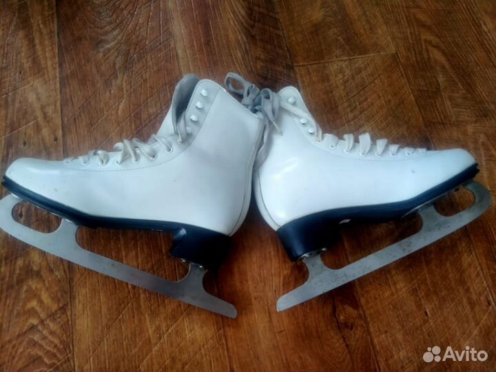 Продам коньки