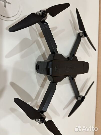 Квадрокоптер дрон с камерой SJ R/C F11 PRO