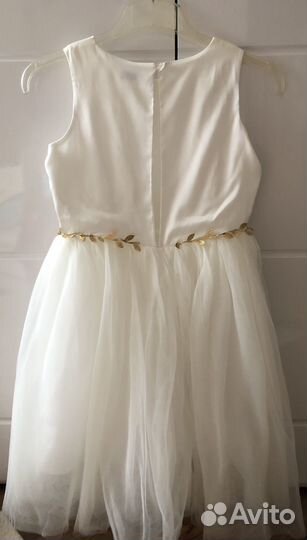 Нарядное платье для девочки 140-146 размер
