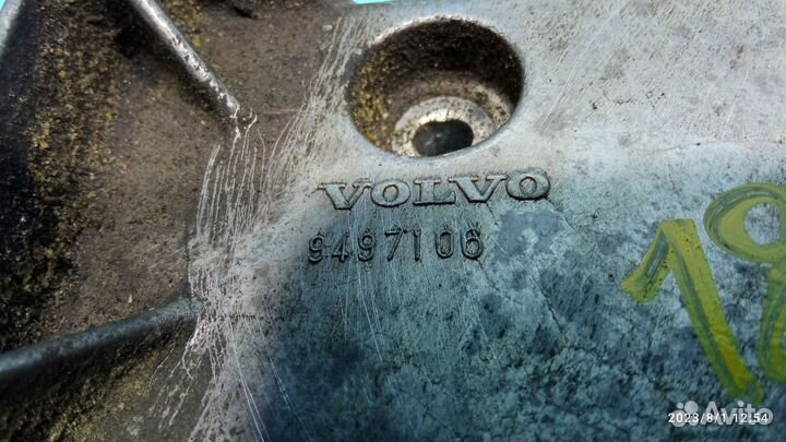 Кронштейн генератора для Volvo XC90