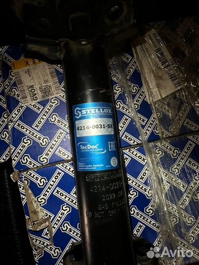 Передние стойки mercedes w204