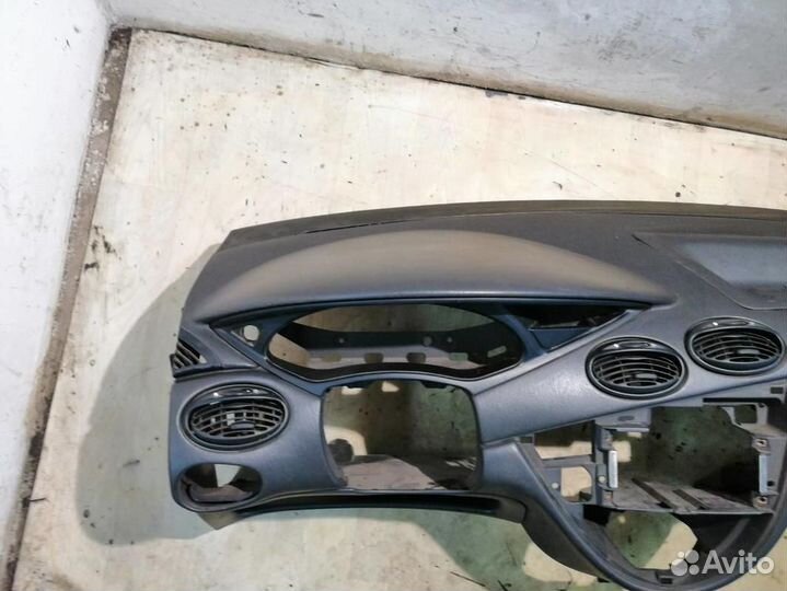 Торпедо Ford Focus 1