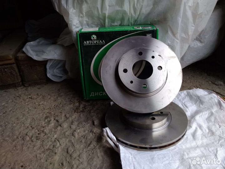 Диск тормозной передний r13 вентилируемый 2108