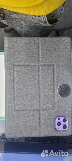 Планшет с клавиатурой и стилусом