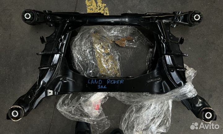 L8D2-5K091-AD балка подвески Land Rover