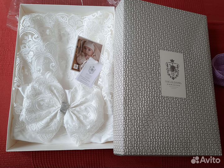 Уголок и бант на выписку 