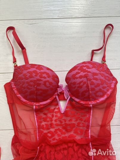 Victoria's Secret 70B/75B (S) боди с пуш-апом