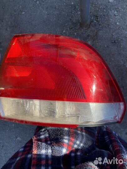 Задний правый фонарь volkswagen polo 5