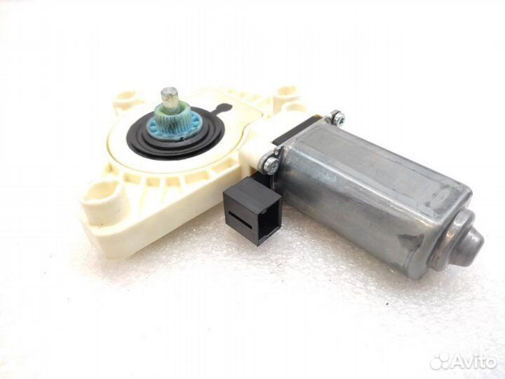 Моторчик стеклоподъемника передний левый Audi Q5