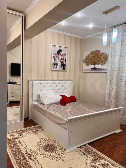 2-к. квартира, 81 м², 4/7 эт.