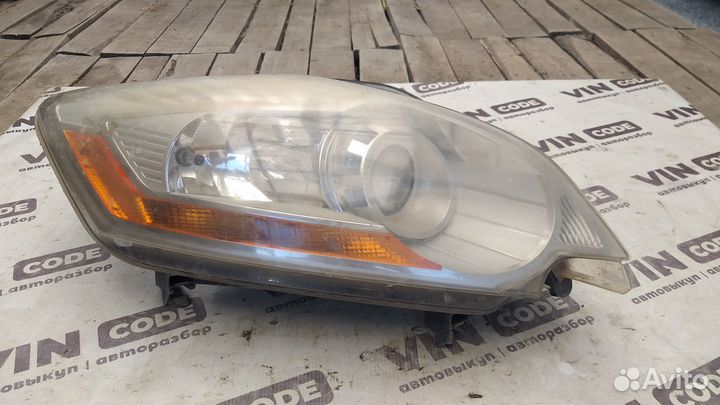 Фара передняя правая с дефектом Ford Kuga 1