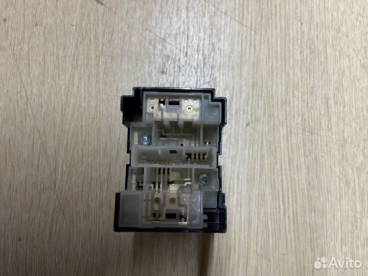 Блок управления зеркалами Toyota Rav4 XA50