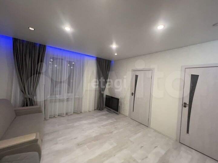 2-к. квартира, 61,2 м², 3/17 эт.