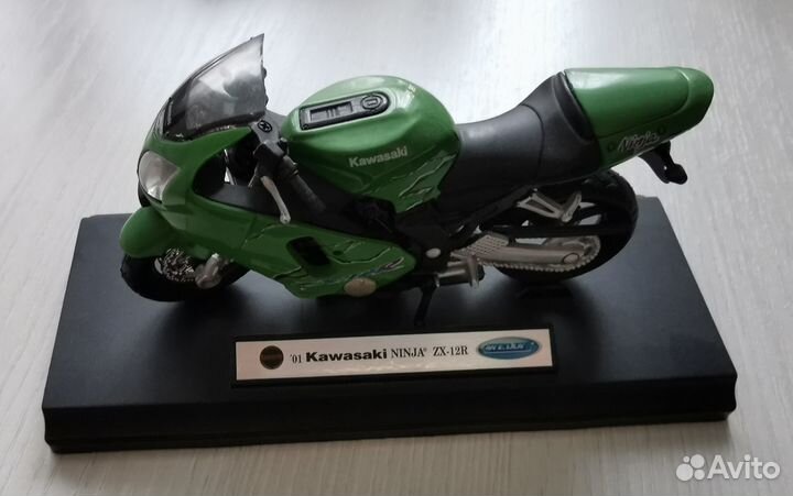 Модель мотоцикла Kawasaki Ninja zx-12r