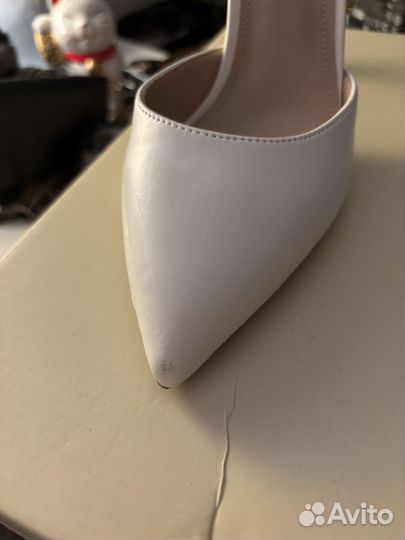 Туфли женские 37 размер белые