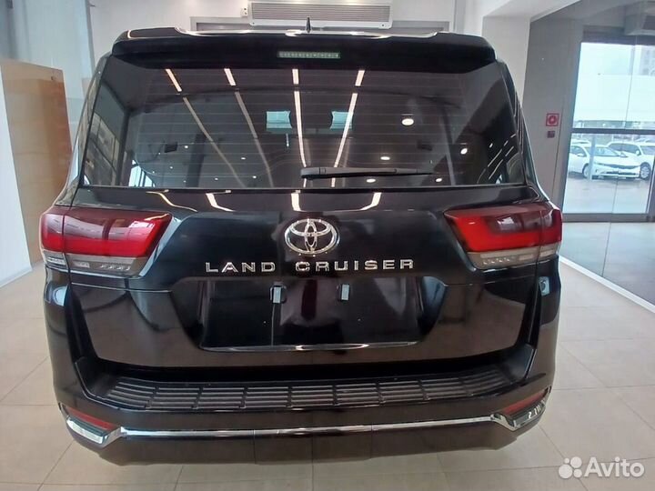 Toyota Land Cruiser 3.5 AT, 2023