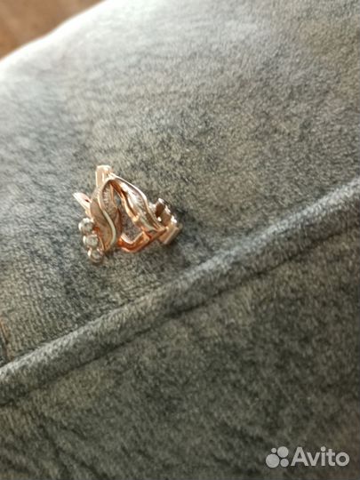 Золотые серьги с бриллиантами