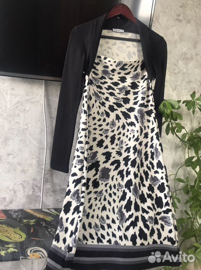 Платье новое 44