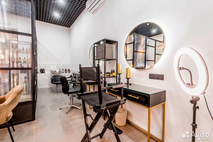 Администратор салона красоты