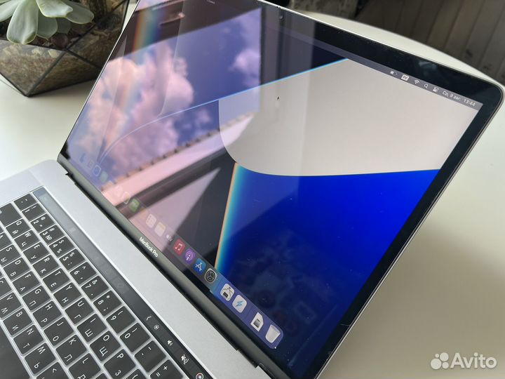 MacBook Pro 15” 2018 Core i9, 32GB/512GB, AMD 560X