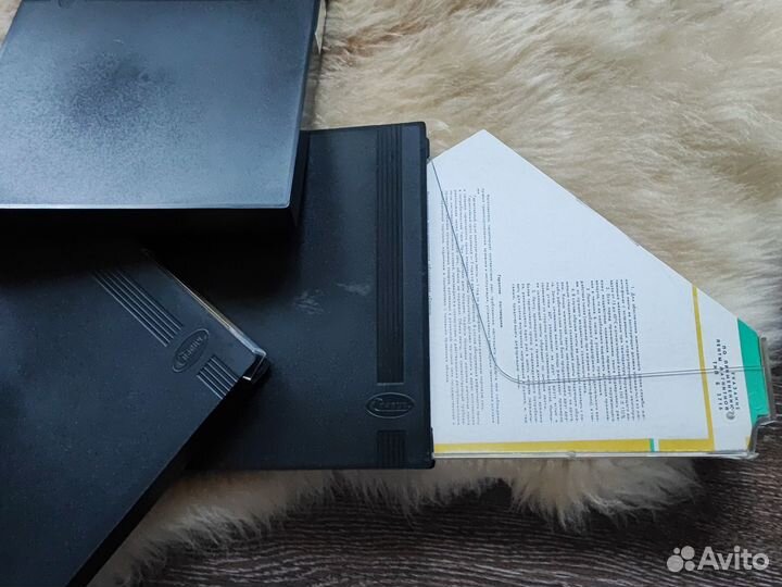 Футляр от бабинной магнитофонной ленты