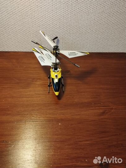 Радиоуправляемый вертолет Syma