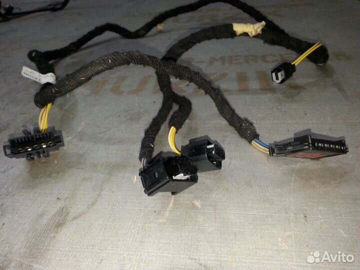 Проводка двери задняя левая Mercedes V W639