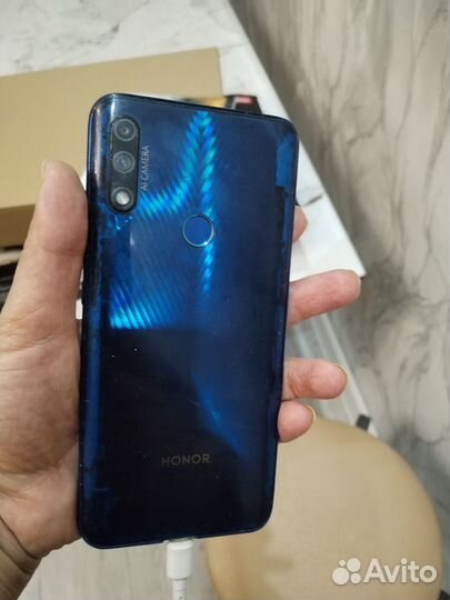 HONOR 10, 4/128 ГБ