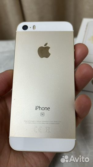 iPhone SE, 32 ГБ
