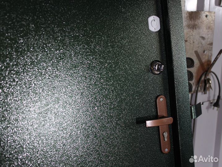 Дверь входная металлическая