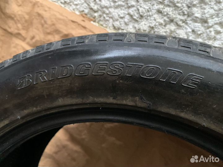 Bridgestone Blizzak VRX 235/50 R18
