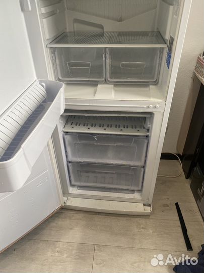 Холодильник бу indesit