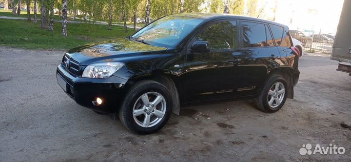 Toyota RAV4 2.0 AT, 2008, 190 000 км