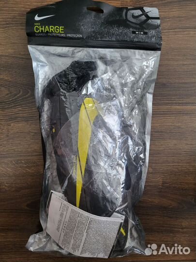 Щитки футбольные nike