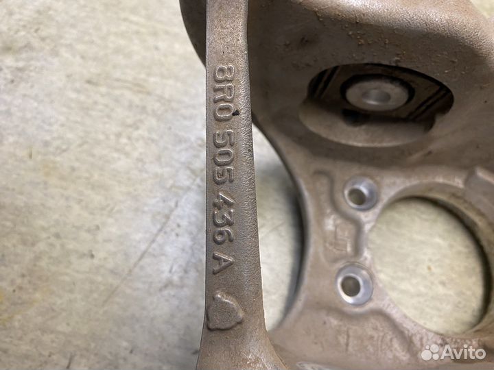 Audi q5 задний кулак правый