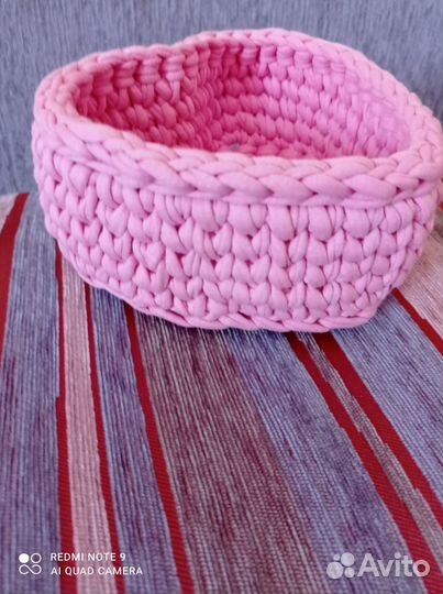 Корзина вязаная сердце