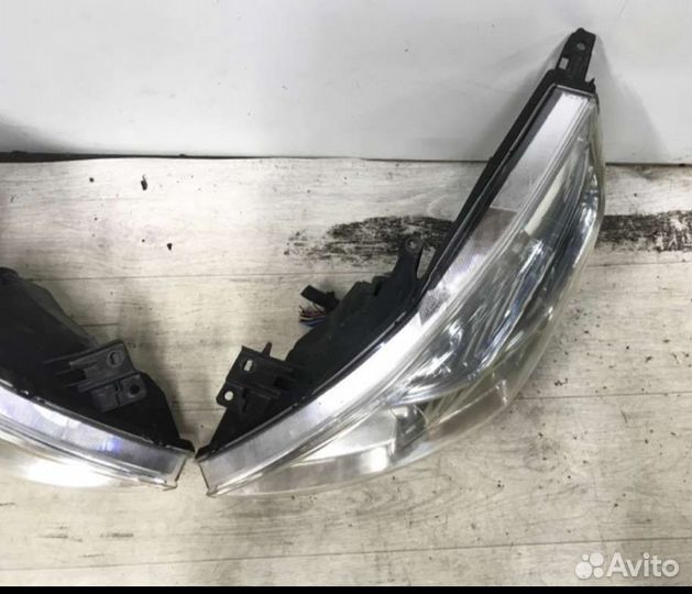 Фара Nissan Teana J32
