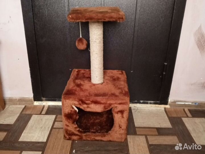 Домик для кошки с когтеточкой бу