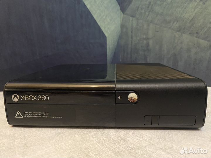 Xbox 360E,320gb (прошит) freeboot+много игр