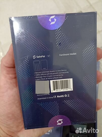 Аппаратный криптокошелек SafePal X1