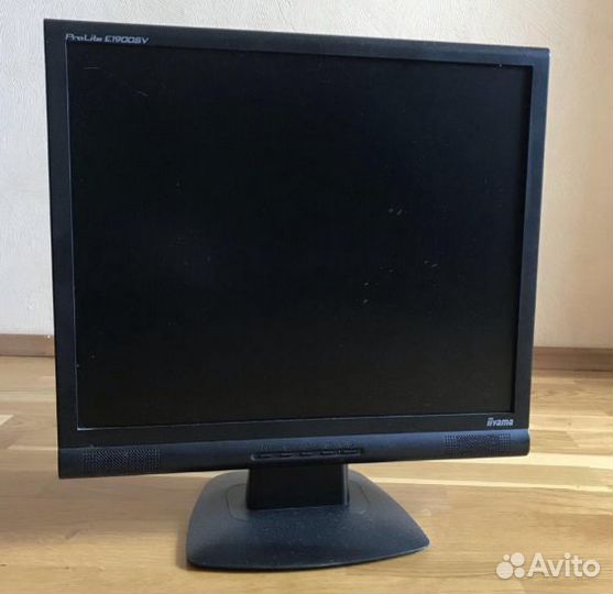 Монитор Iiyama ProLite E1900S, 19 дюймов, б/у