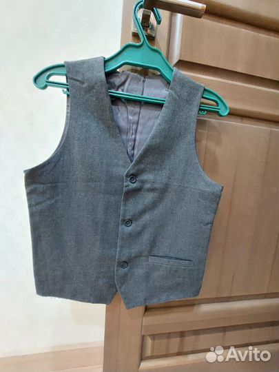 Школьный жилет на мальчика